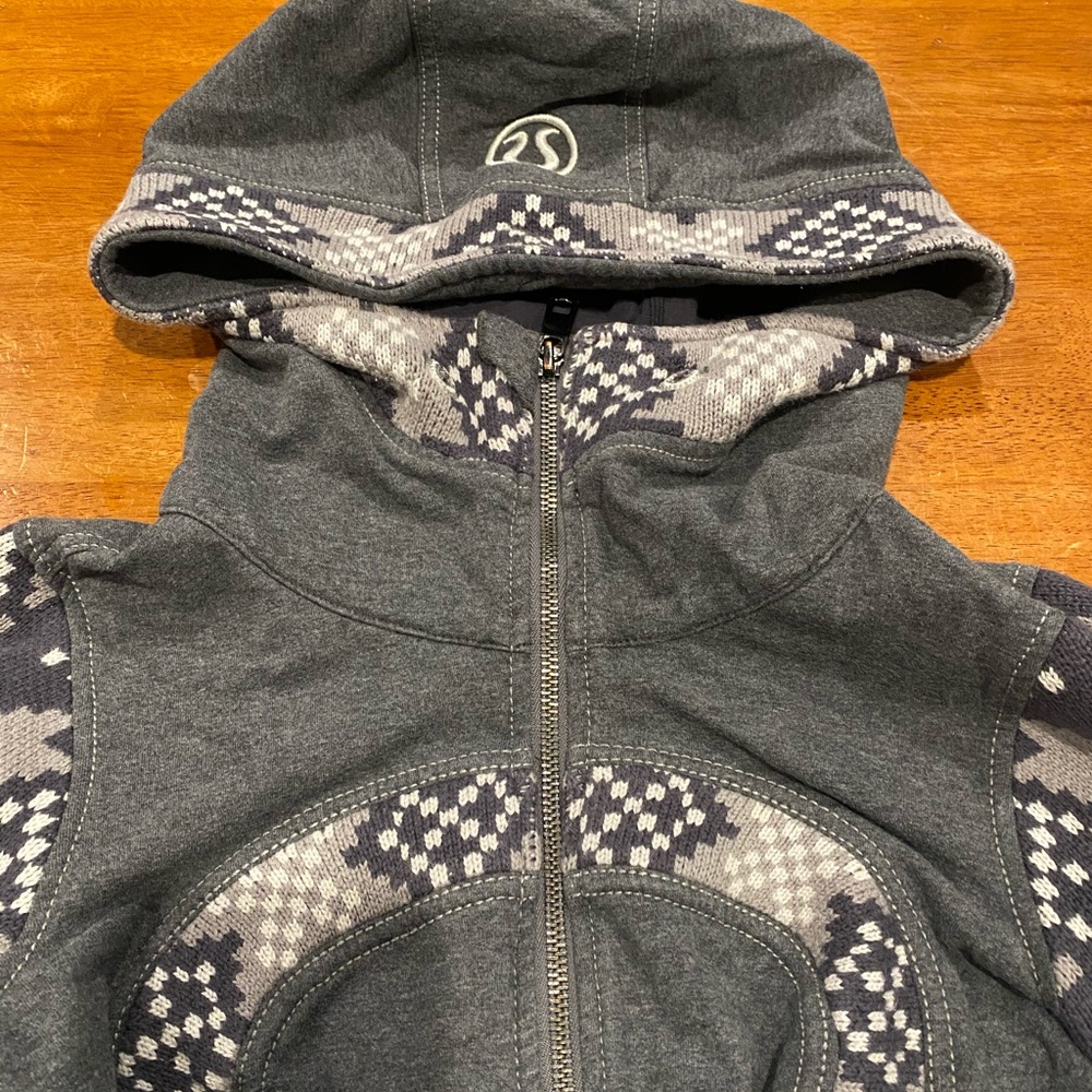 LULULEMON JACKET